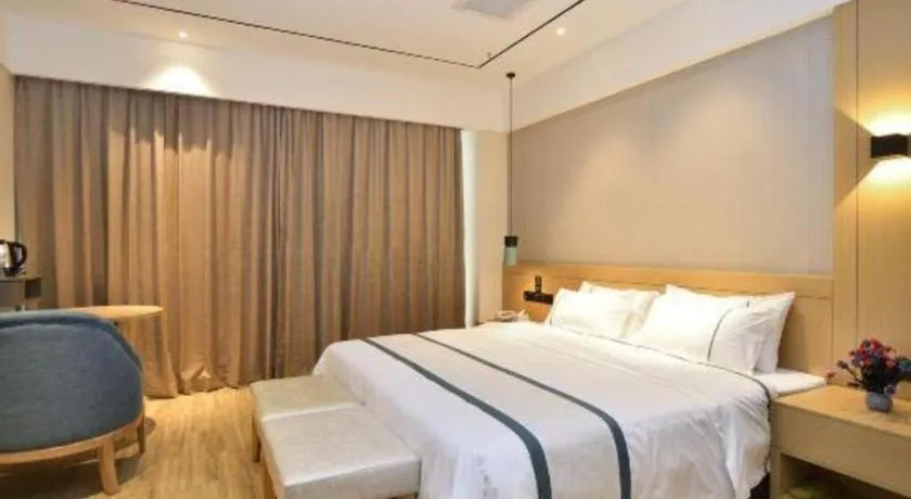 Bed in City Comfort Inn Kunming Xinluojiu Bay Guangju Road