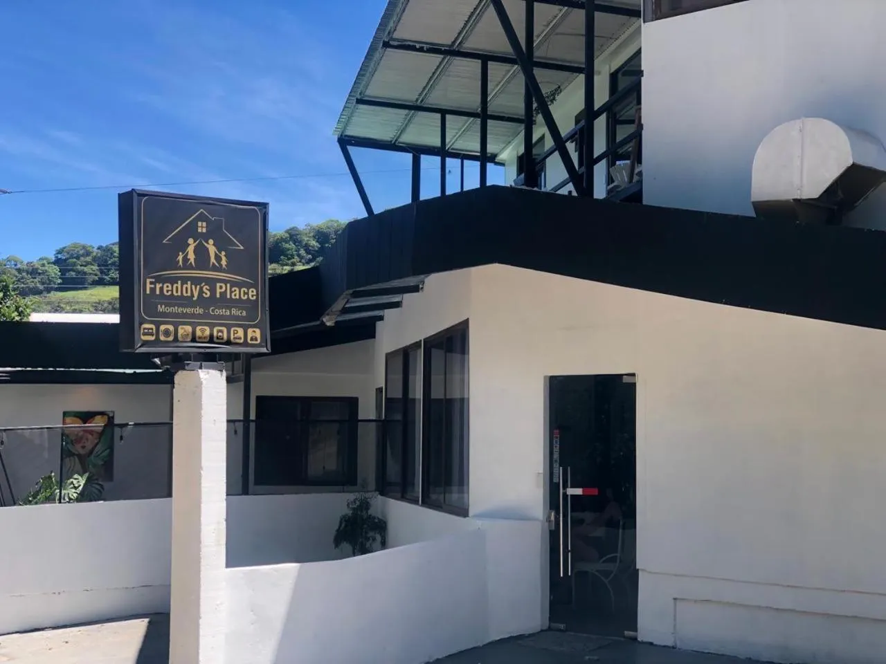 Property building in Freddy`s Place B&B