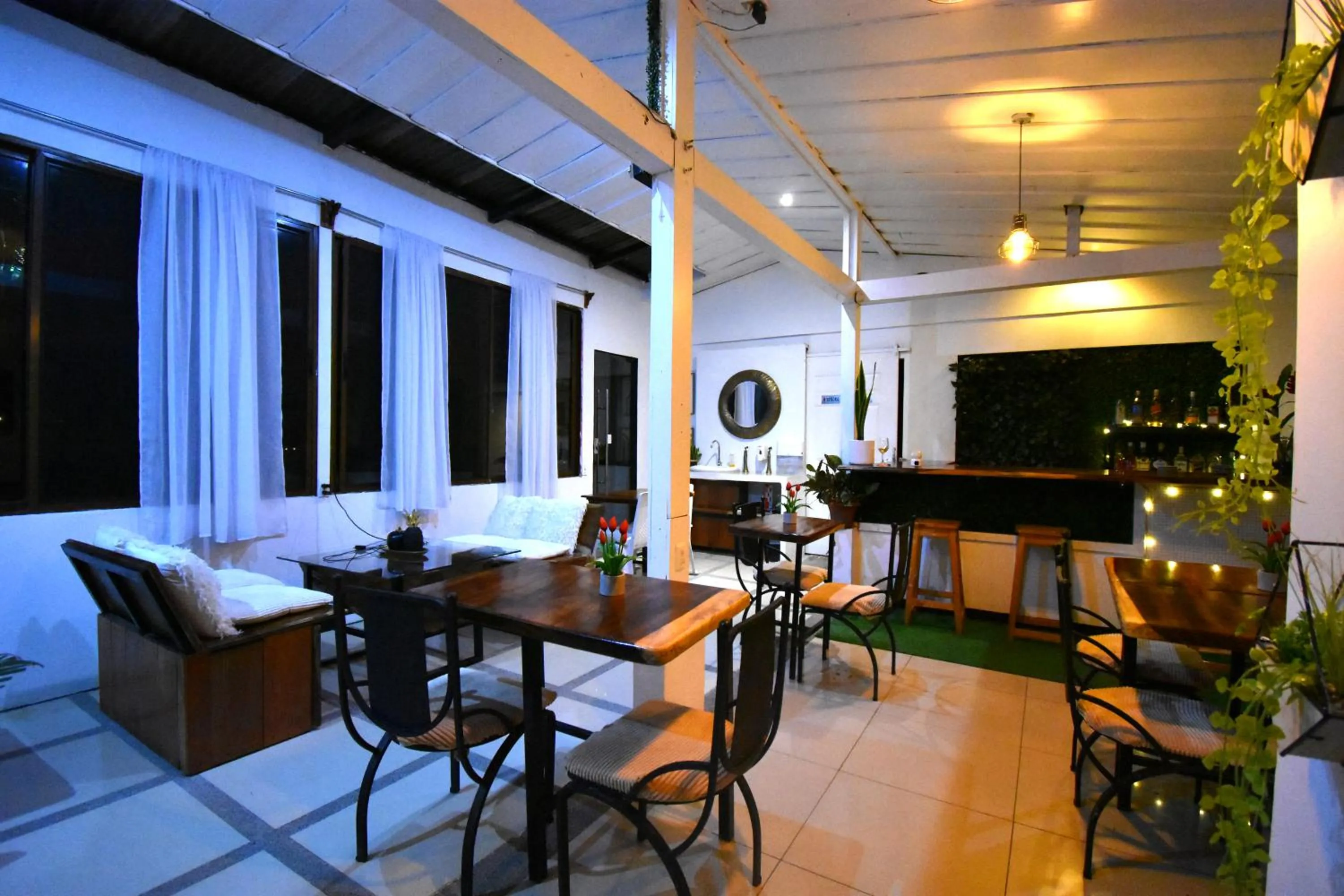 Breakfast in Freddy`s Place B&B