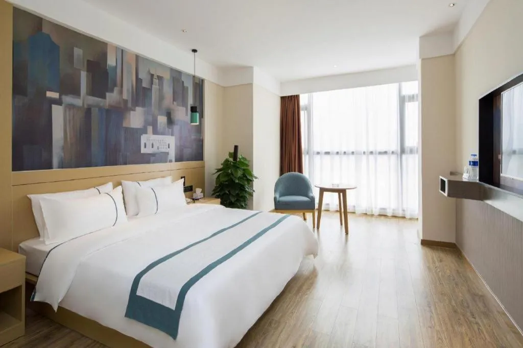 Bed in City Comfort Inn Changsha Outlets Datuo Metro Station