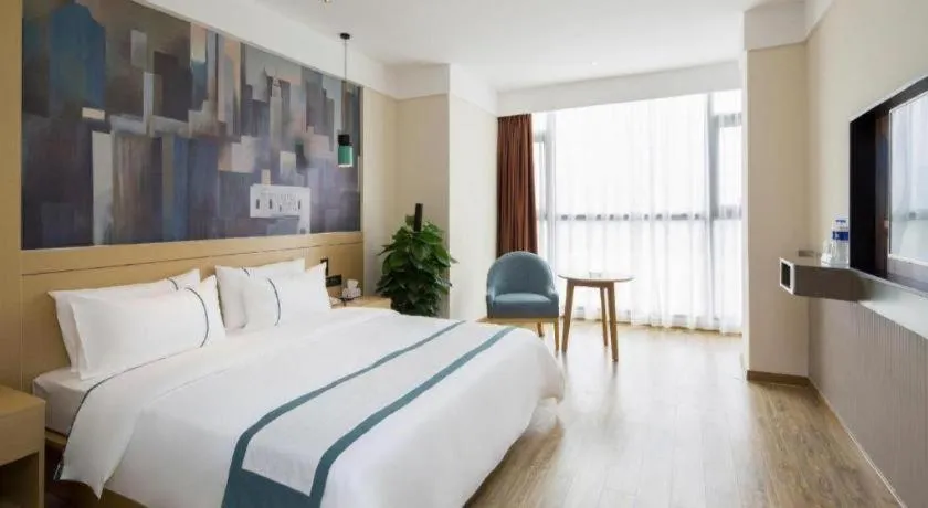 Bed in City Comfort Inn Changsha Outlets Datuo Metro Station