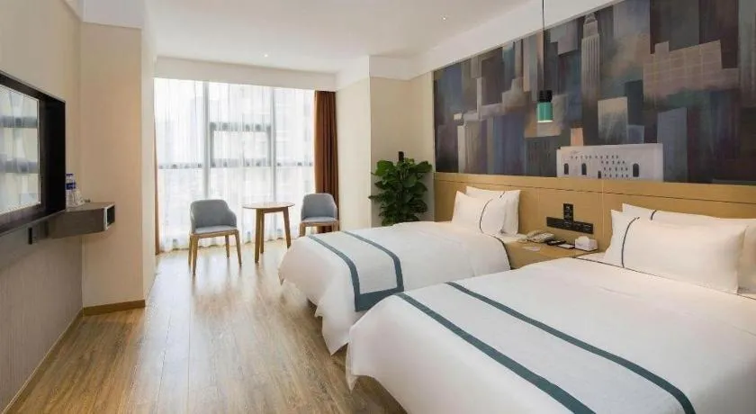 Bed in City Comfort Inn Changsha Outlets Datuo Metro Station