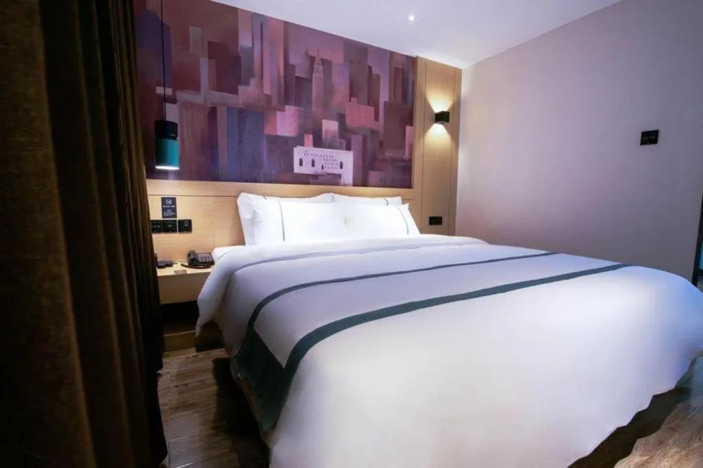 Bed in City Comfort Inn Changsha Outlets Datuo Metro Station