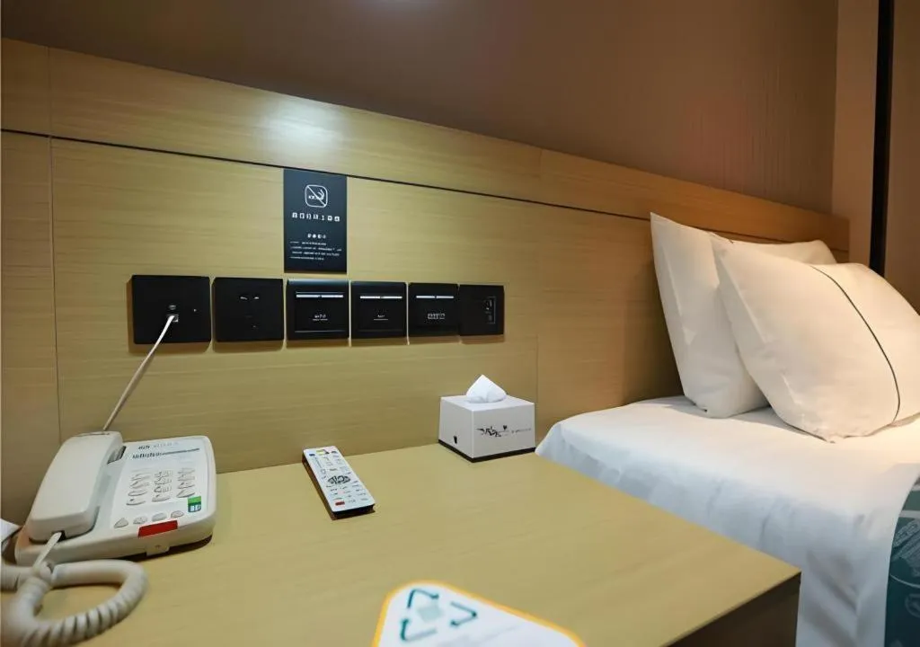 Bed in City Comfort Inn Qingyuan City Plaza Hefu Dongcheng