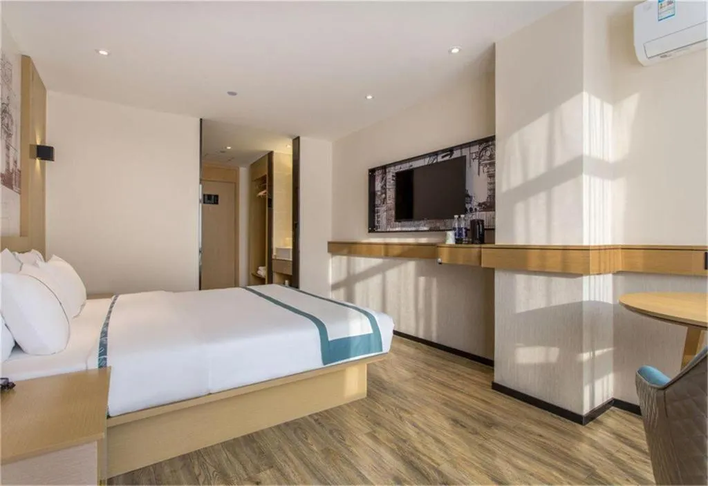 Bed in City Comfort Inn Zhangjiakou Municipal Government High-speed Railway Station North Institute