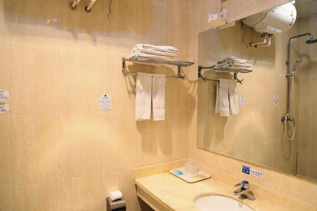 City Comfort Inn Zhangjiakou Municipal Government High-speed Railway Station North Institute