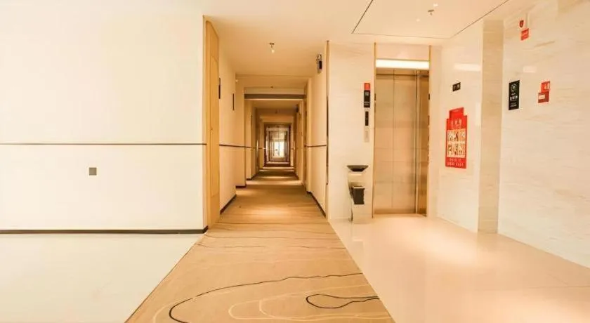 City Comfort Inn Zhangjiakou Municipal Government High-speed Railway Station North Institute