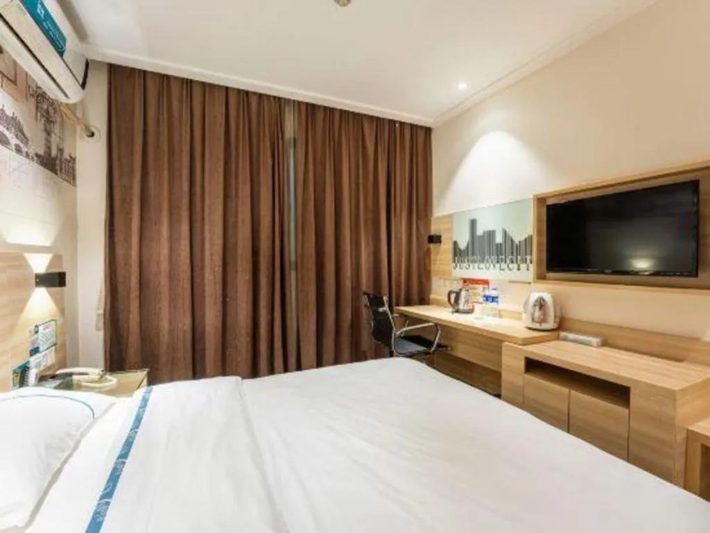 Bed in City Comfort Inn Changsha Wanjiali Mawangdui Metro Station