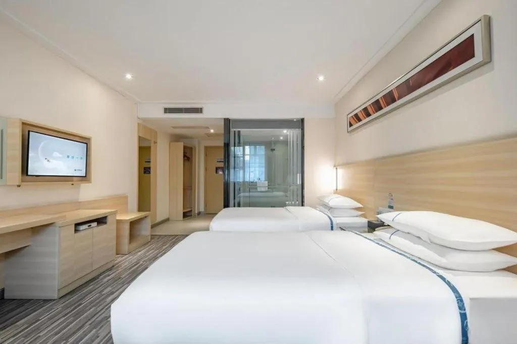 Bed in City Comfort Inn Dongguan Shijie Jiarong Shopping Plaza