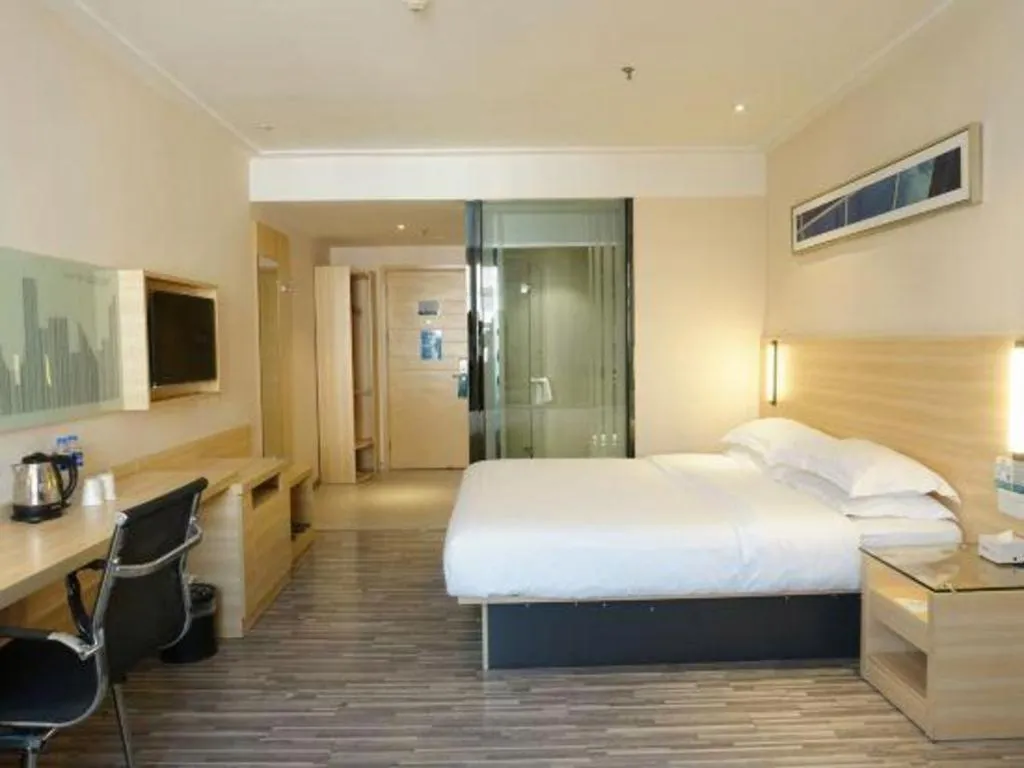Bed in City Comfort Inn Dongguan Shijie Jiarong Shopping Plaza