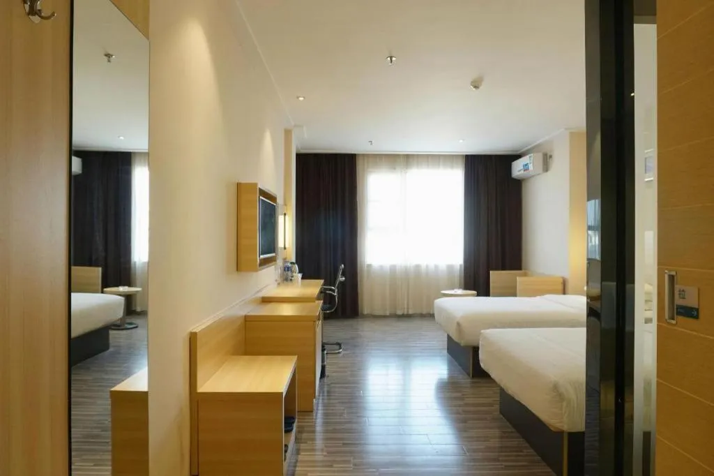 Bed in City Comfort Inn Dongguan Shijie Jiarong Shopping Plaza