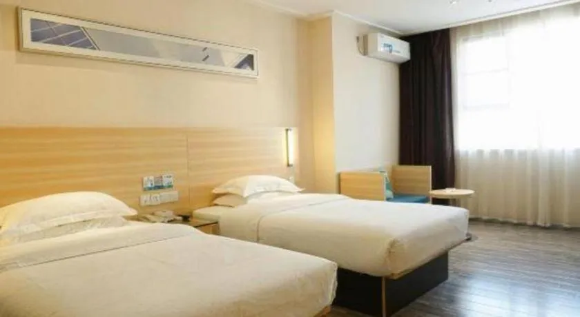 Bed in City Comfort Inn Dongguan Shijie Jiarong Shopping Plaza
