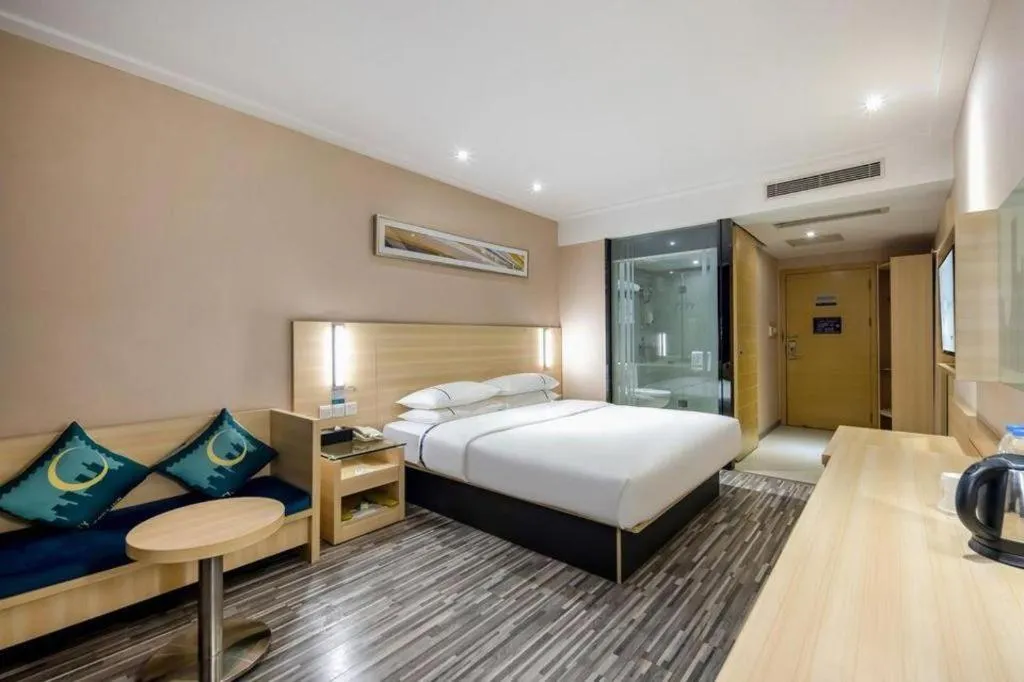 Bed in City Comfort Inn Dongguan Shijie Jiarong Shopping Plaza