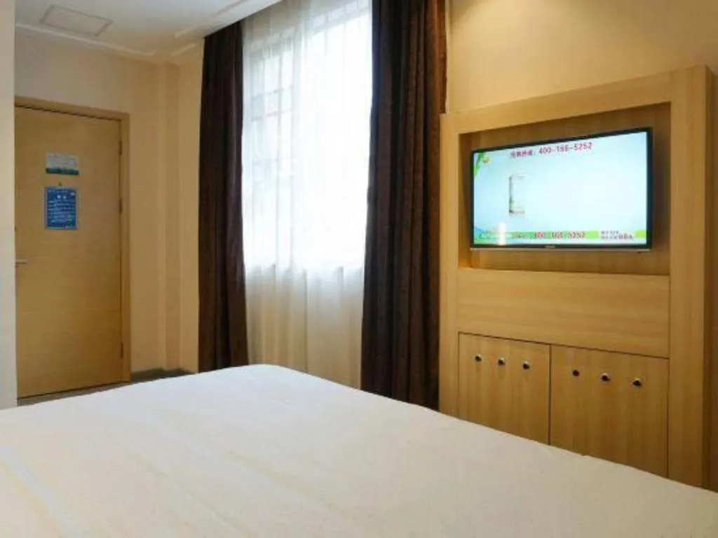 Bed in City Comfort Inn Dongguan Shijie Jiarong Shopping Plaza