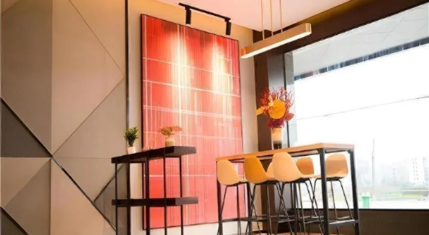 Borrman Hotel Huanggang Wuxue Yuhu Road