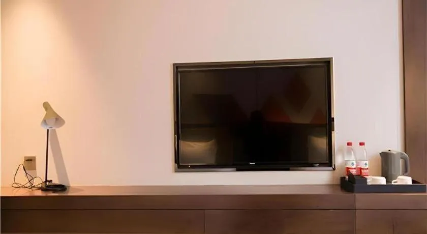 Borrman Hotel Huanggang Wuxue Yuhu Road