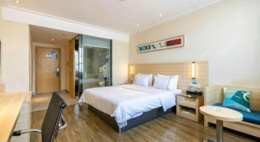 Bed in City Comfort Inn Dongguan Shilong Huixing Commercial Center