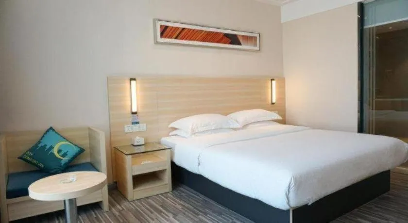 Bed in City Comfort Inn Dongguan Shilong Huixing Commercial Center