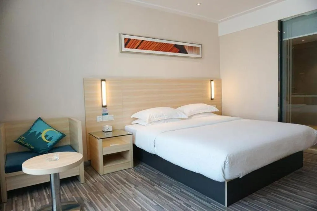 Bed in City Comfort Inn Dongguan Shilong Huixing Commercial Center
