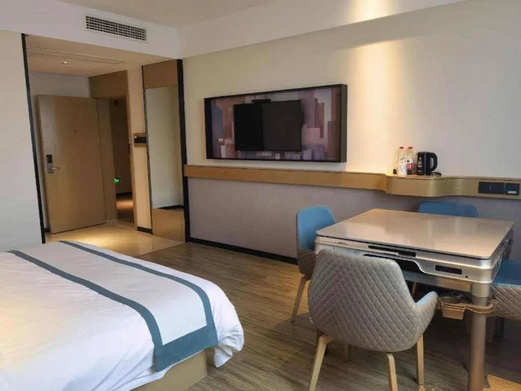 Bed in City Comfort Inn Shiyan Wudang Mountain