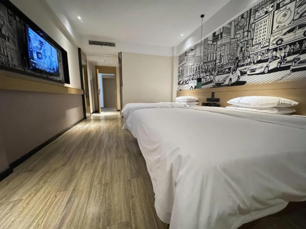 Bed in City Comfort Inn Shiyan Wudang Mountain