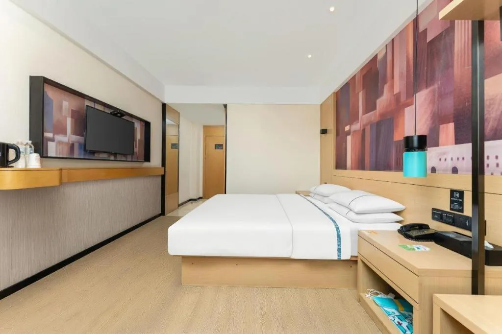 Bed in City Comfort Inn Shiyan Wudang Mountain