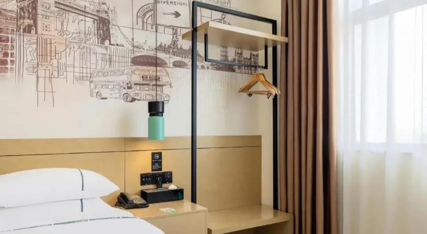 Bed in City Comfort Inn Shiyan Wudang Mountain