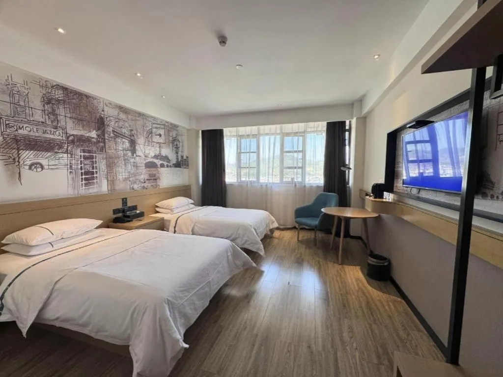 Bed in City Comfort Inn Shiyan Wudang Mountain