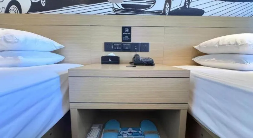 Bed in City Comfort Inn Shiyan Wudang Mountain