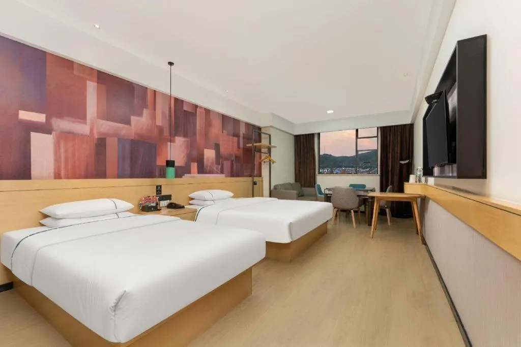 Bed in City Comfort Inn Shiyan Wudang Mountain