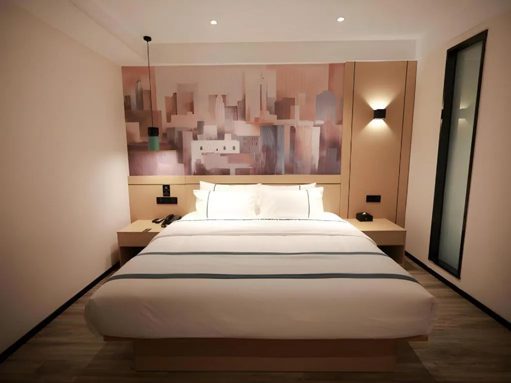 Bed in City Comfort Inn Fuchuan Fenghuang Road