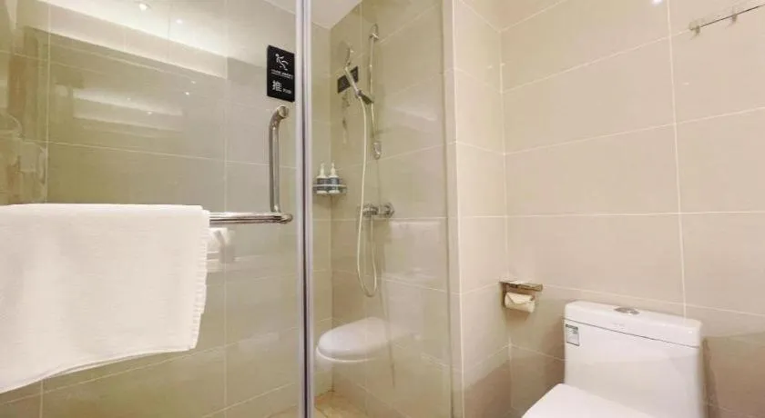 City Comfort Inn Wuzhou High-speed Railway Station Canghai Lake Park