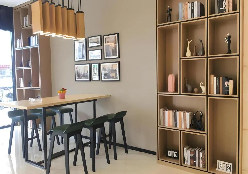 City Comfort Inn Wuzhou High-speed Railway Station Canghai Lake Park