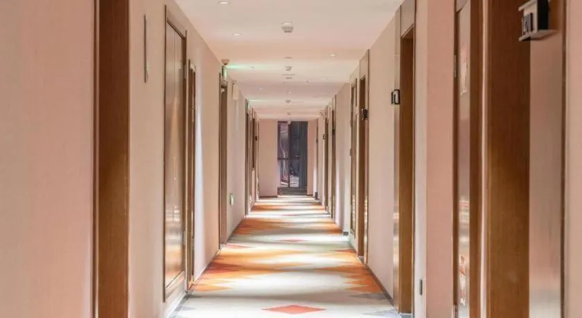 Borrman Hotel Ji'nan Aoti Center East Provincial Hospital