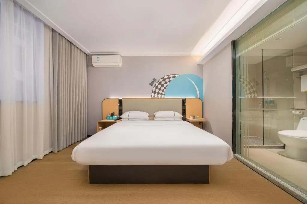 Bed in City Comfort Inn Liuzhou Luzhai Walking Street