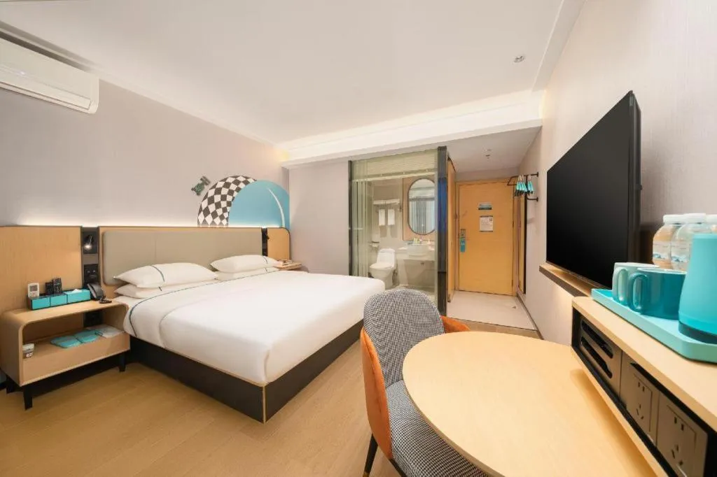 Bed in City Comfort Inn Liuzhou Luzhai Walking Street