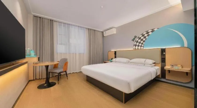 Bed in City Comfort Inn Liuzhou Luzhai Walking Street