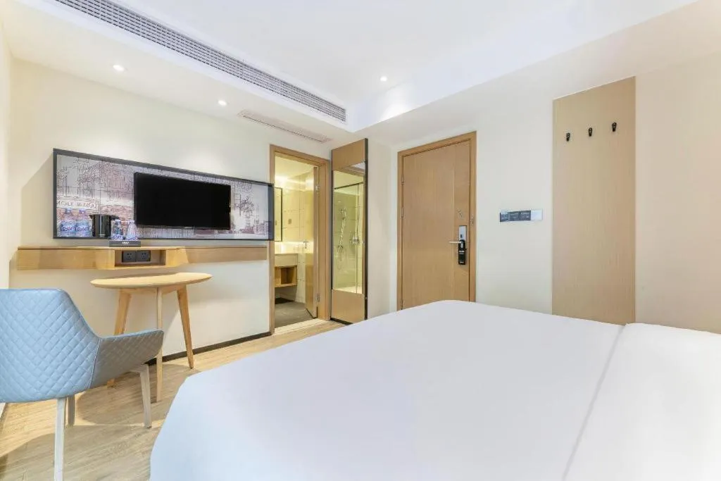 Bed in City Comfort Inn Yangjiang High-tech Zone Pinggang