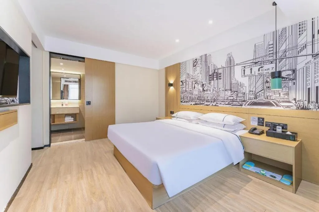 Bed in City Comfort Inn Yangjiang High-tech Zone Pinggang