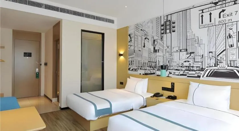 Bed in City Comfort Inn Chengdu Transportation Technical College Traditional Chinese Medicine