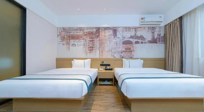 Bed in City Comfort Inn Chengdu Transportation Technical College Traditional Chinese Medicine