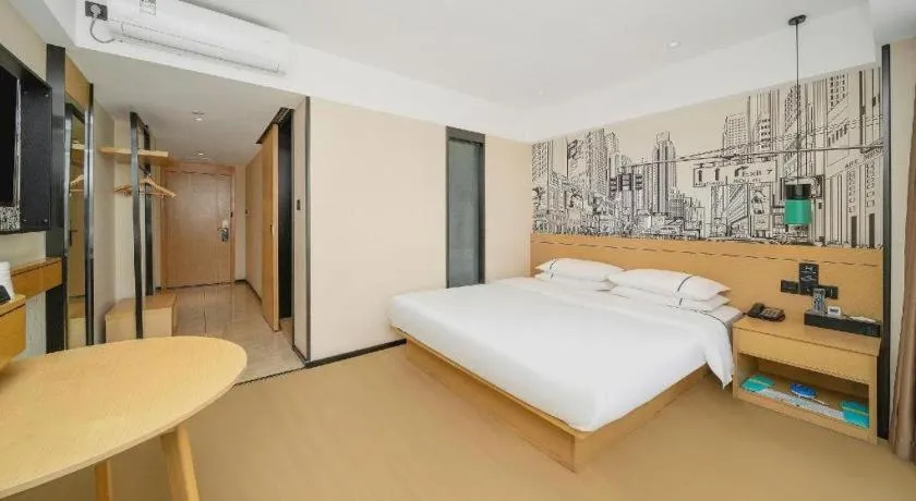 Bed in City Comfort Inn Dali High-speed Railway Station Erhai Park