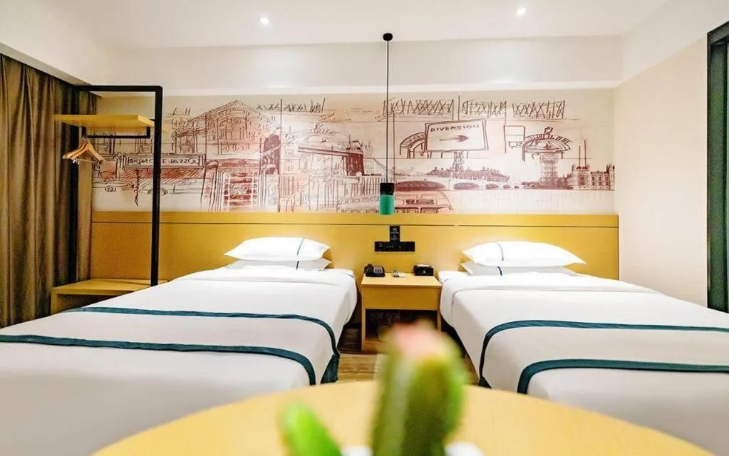 Bed in City Comfort Inn Dali High-speed Railway Station Erhai Park