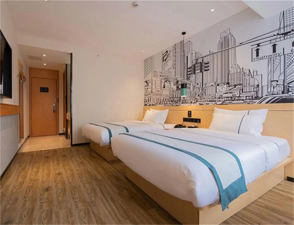 Bed in City Comfort Inn Dali High-speed Railway Station Erhai Park