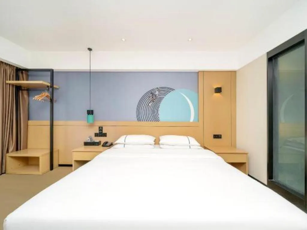 Bed in City Comfort Inn Dali High-speed Railway Station Erhai Park