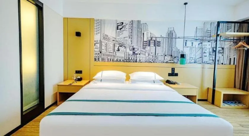 Bed in City Comfort Inn Dali High-speed Railway Station Erhai Park
