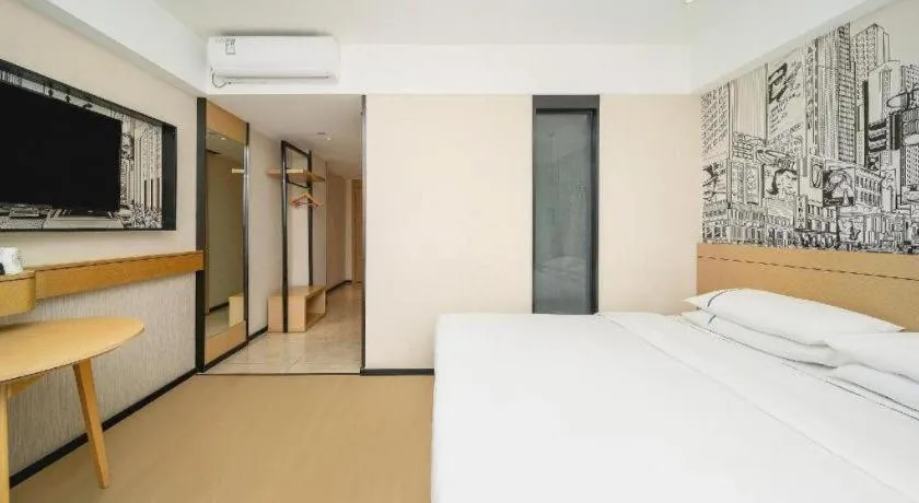 Bed in City Comfort Inn Dali High-speed Railway Station Erhai Park