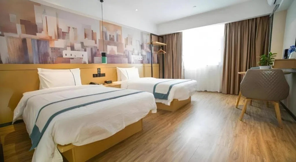 Bed in City Comfort Inn Dali High-speed Railway Station Erhai Park