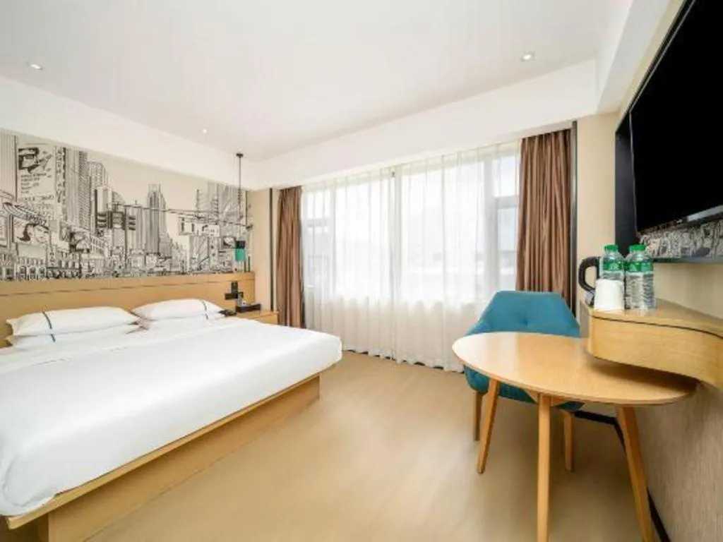 Bed in City Comfort Inn Dali High-speed Railway Station Erhai Park