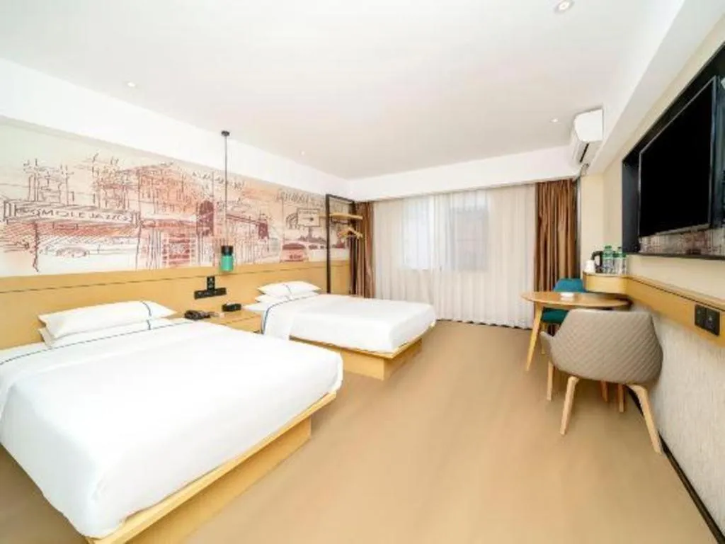 Bed in City Comfort Inn Dali High-speed Railway Station Erhai Park